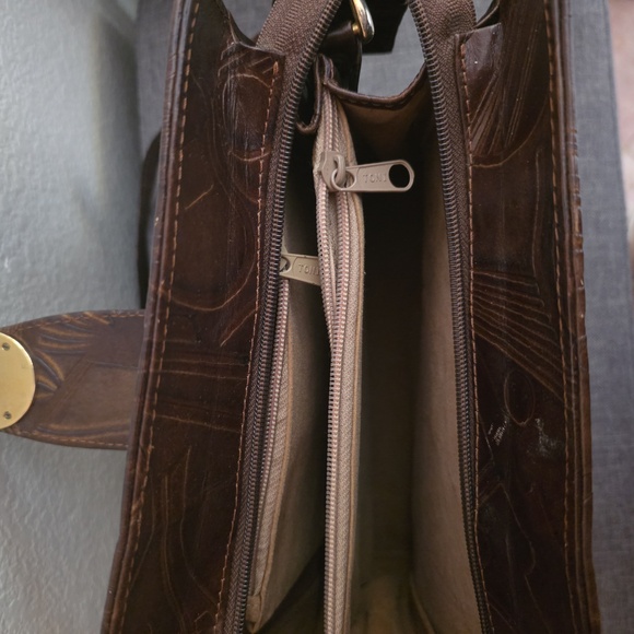 Vintage Chocolate 🍫 Tooled Leather Cliplock Closure Crossbody Bag - Picture 2 of 13